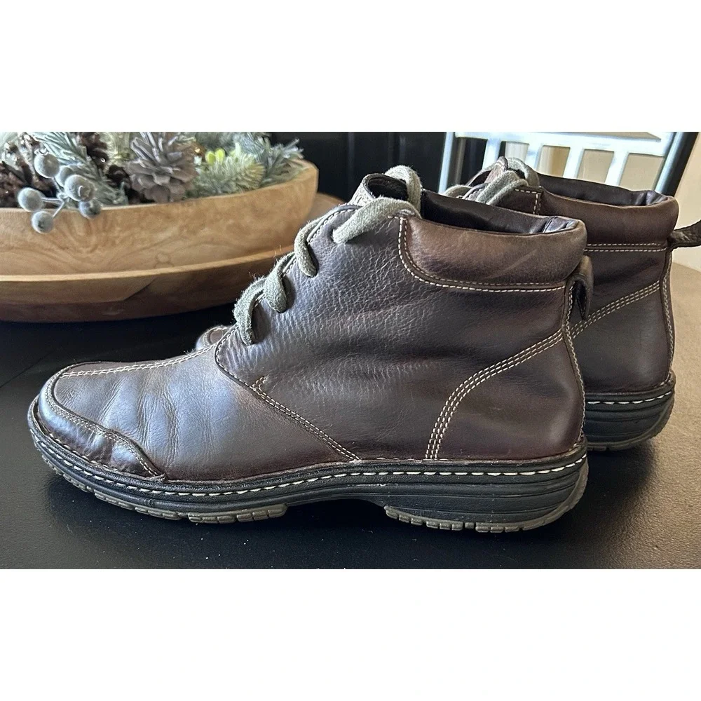 Men's Cole Haan Chucka Leather Boots With Green Laces Size 8 M Gorp Core Comfort